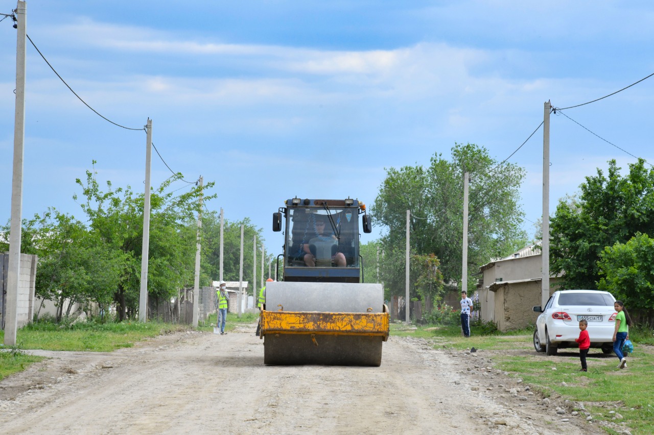 Шымкентте 112 шақырым жолға шағыл тас төселді