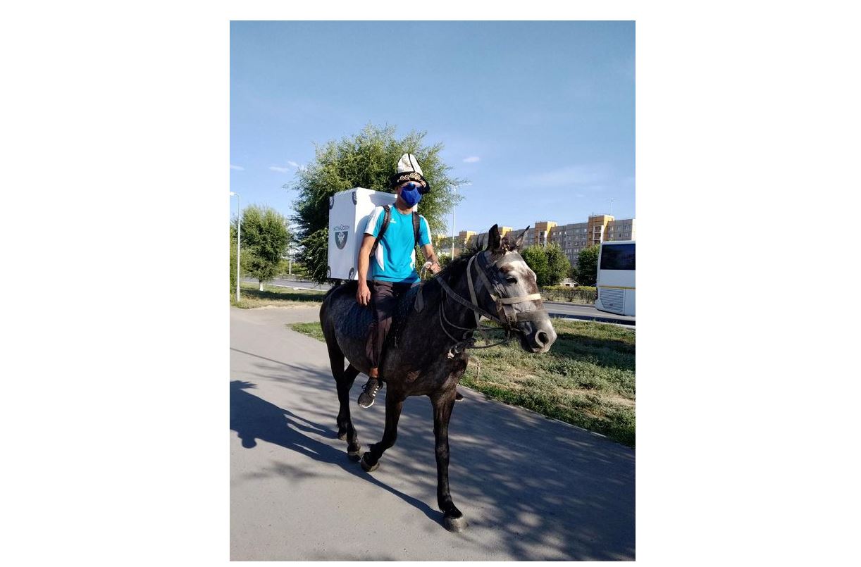 Ақсайда асты атпен тасиды