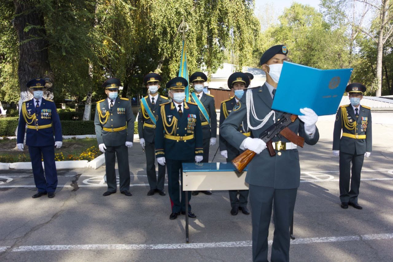 Әскери институттың курсанттары онлайн режимде ант қабылдады