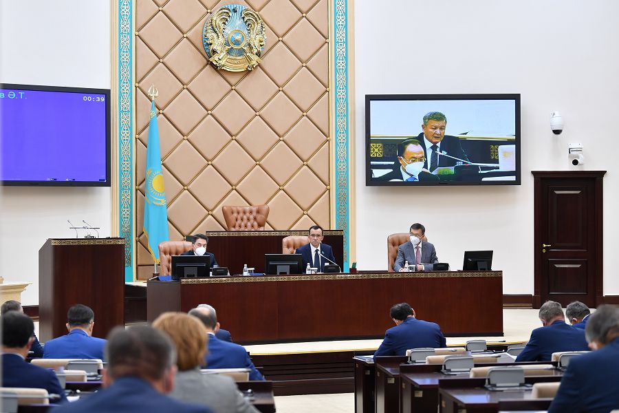 Сенаторларды қандай сауалдар мазалайды?