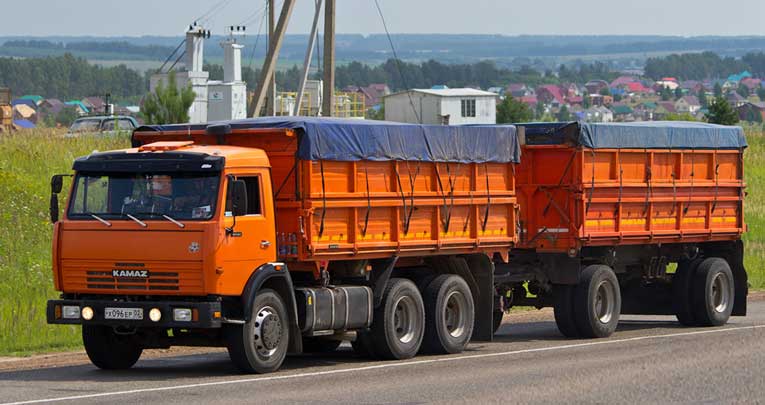 Тіркеме төңкеріліп қалды