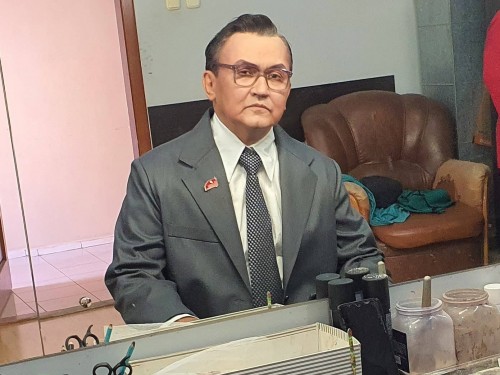 Сахнада – Жұбан Молдағалиев