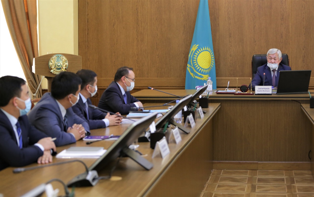 Бердібек Сапарбаев "Даму" қорының басшысымен кездесті