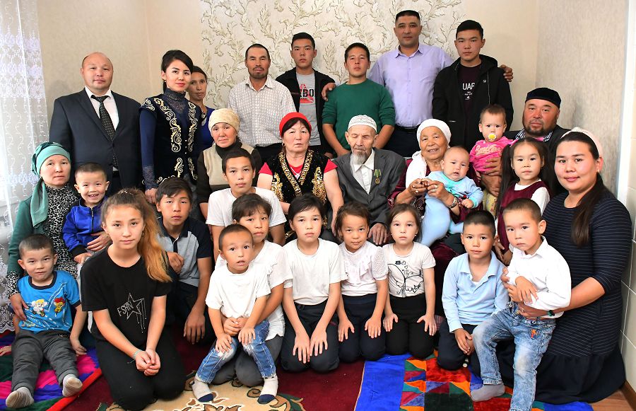 Бір шаңырақтағы қос батыр ана