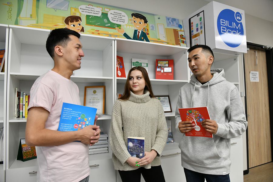 Мектеп кітапханашыларының міндеті неге нақтыланбаған?