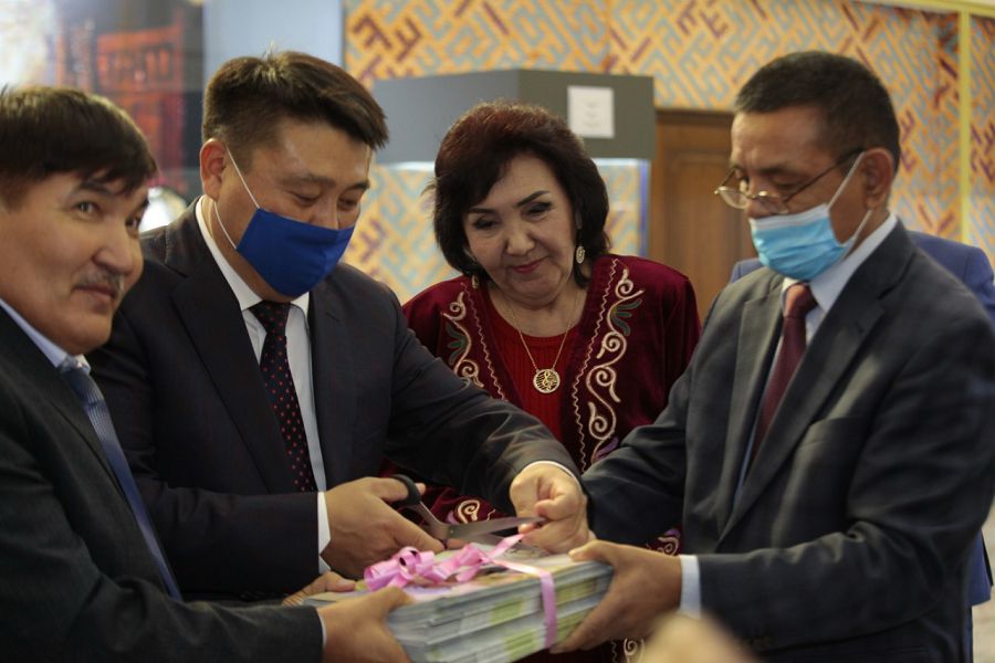 «Танымал әннің тарихы» кітабының тұсауы кесілді