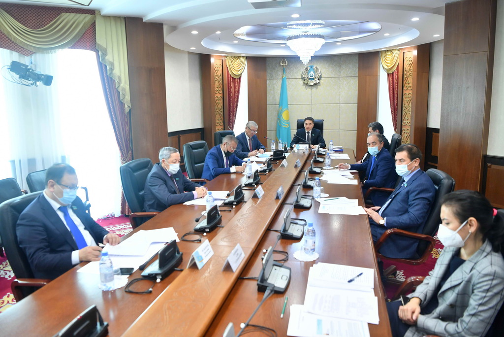 Еліміздегі өзгерістердің мән-маңызын мәслихат депутаттары әр қазақстандыққа жеткізеді