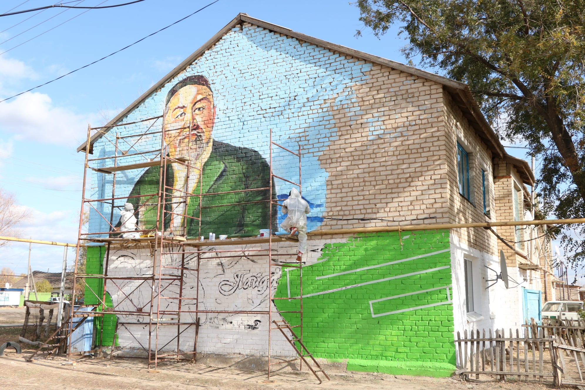 Ақ Жайық ауылдарында да мурал салына бастады