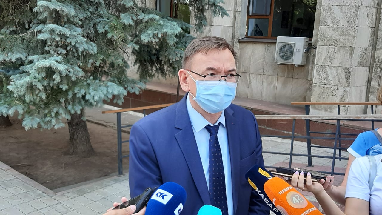 Батыс Қазақстанда облыстық басқарма басшысы парамен ұсталды