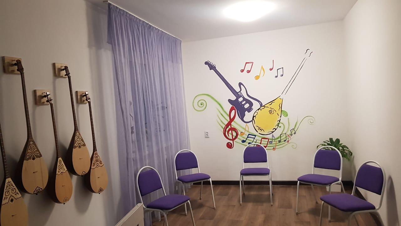 Алматыдағы Өнер орталықтарында мұқтаж отбасылардың балалары тегін оқиды