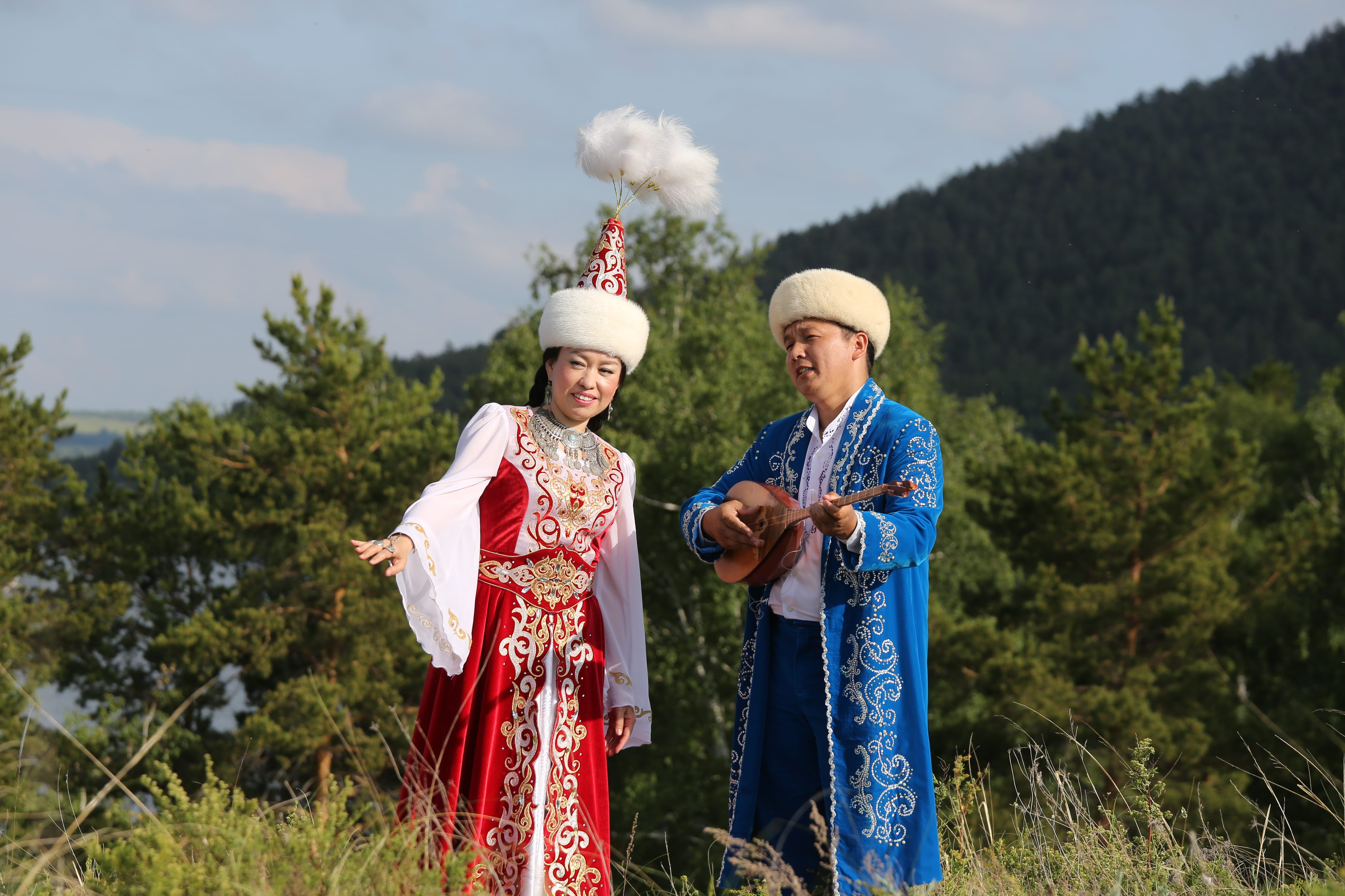 Әнде де тағдыр бар...