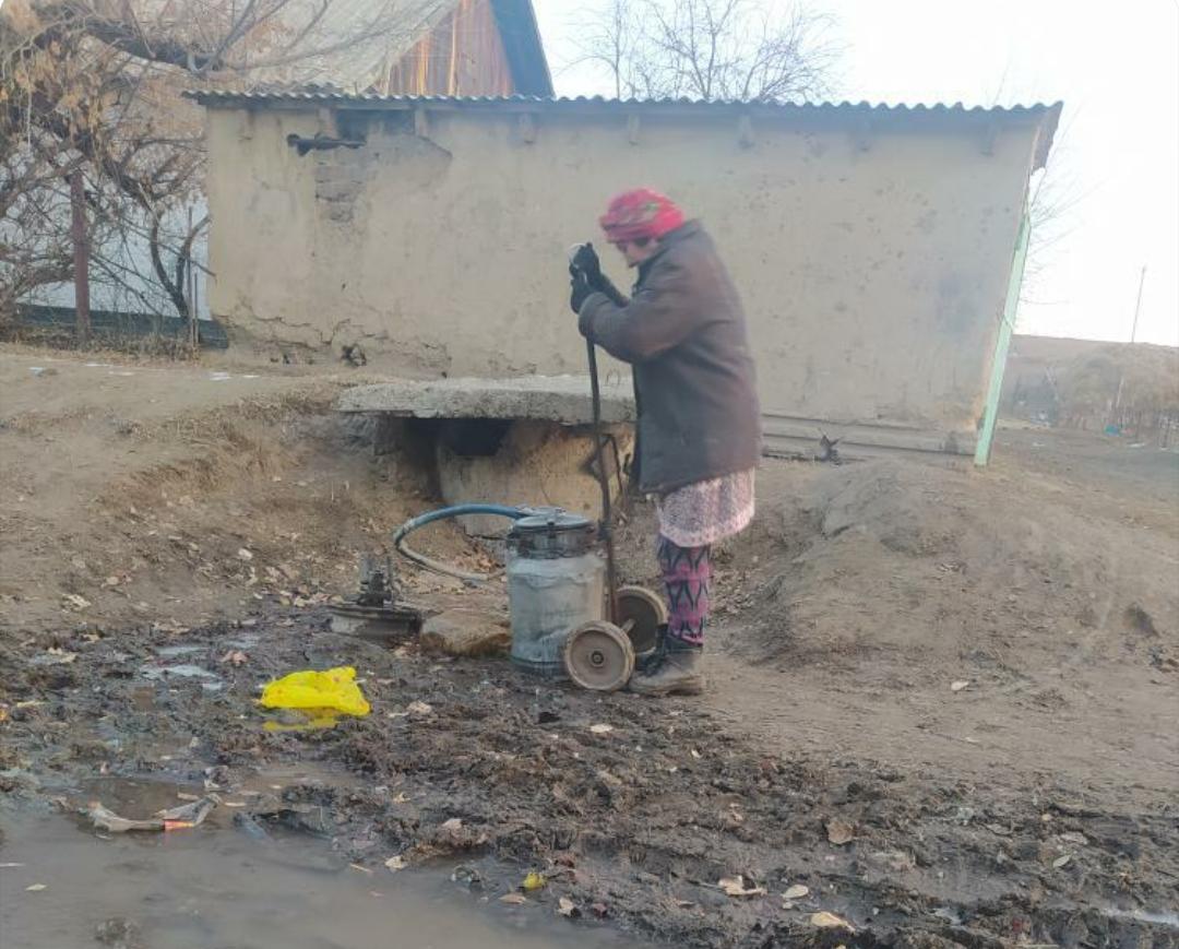 Лайбұлақтың тұрғындары лай су ішіп отыр