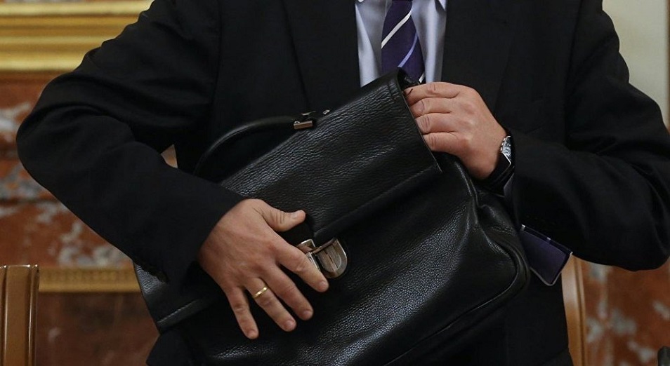 Ауыл әкімі қызметінен кетеді