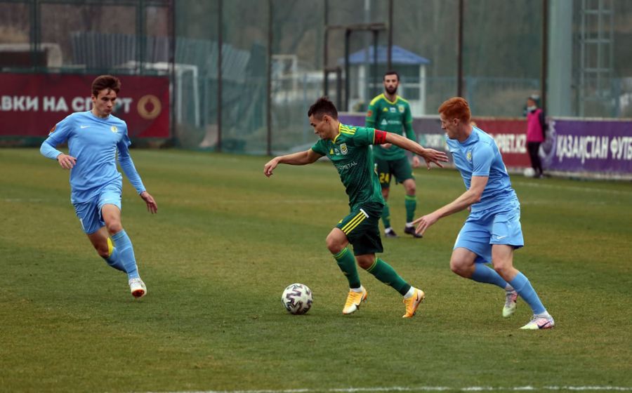 Күміс жүлдеге күрес қызып тұр