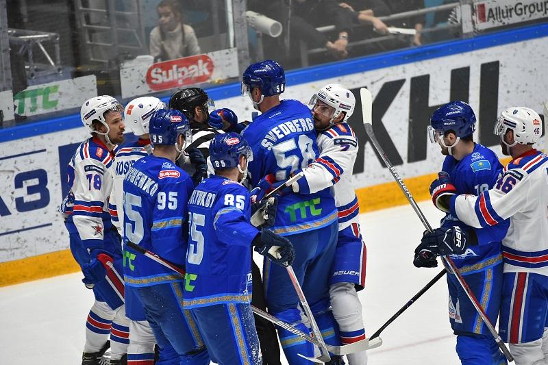 «Нефтехимиктен» басым түсті