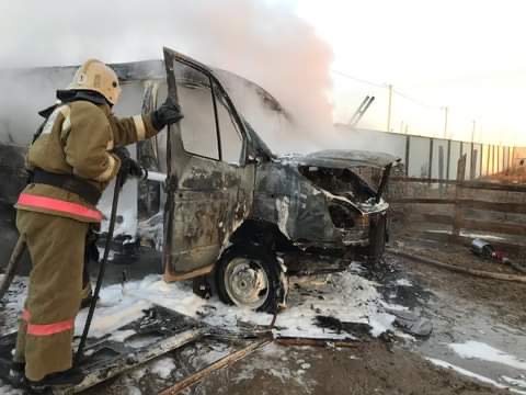 Атырауда бір күнде екі "Газель" көлігі өртеніп кетті