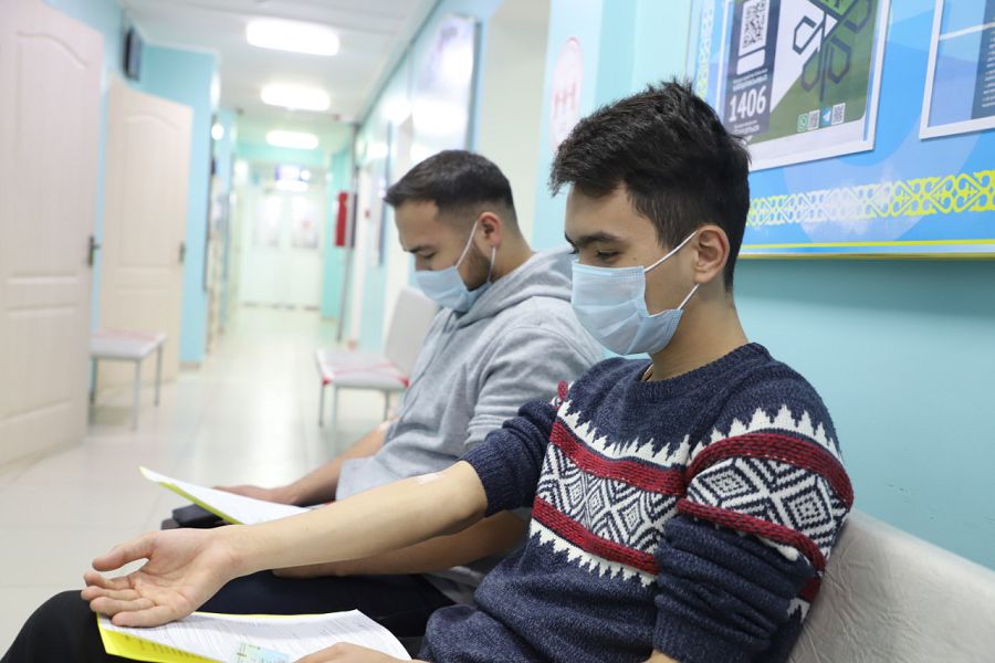 Он литр қан тапсырды