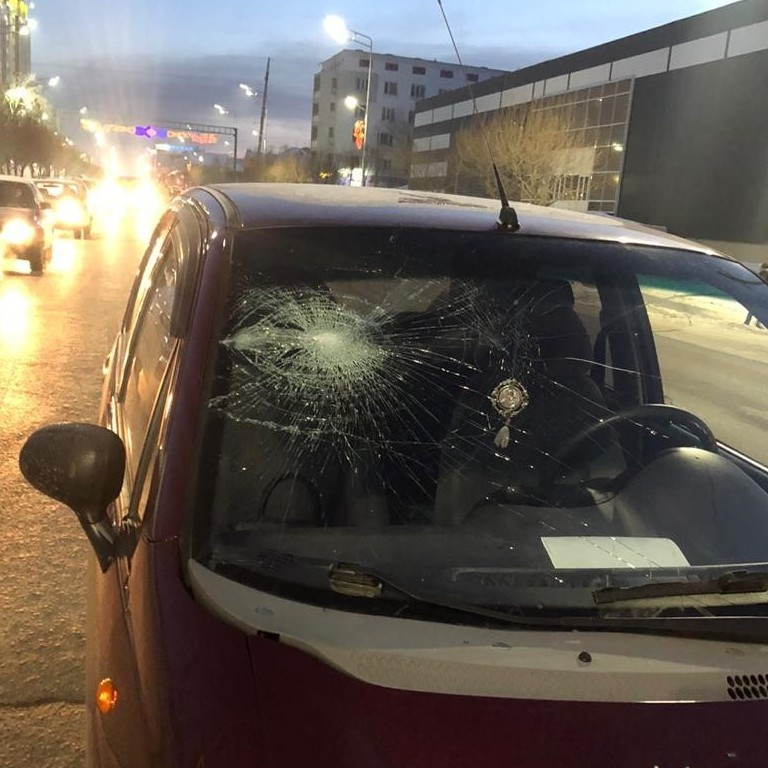 Асыққан әйел жүргіншіні соқты