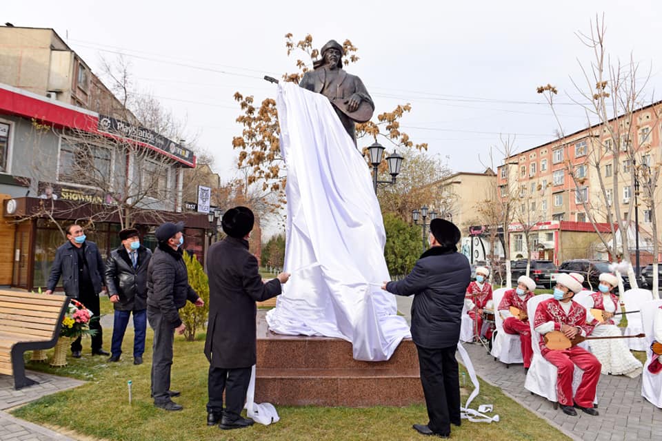 Шымкентте Сүгір Әліұлының ескерткіші ашылды