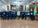 Маңғыстау полицейлері Тұңғыш Президенті күніне орай марапатталды