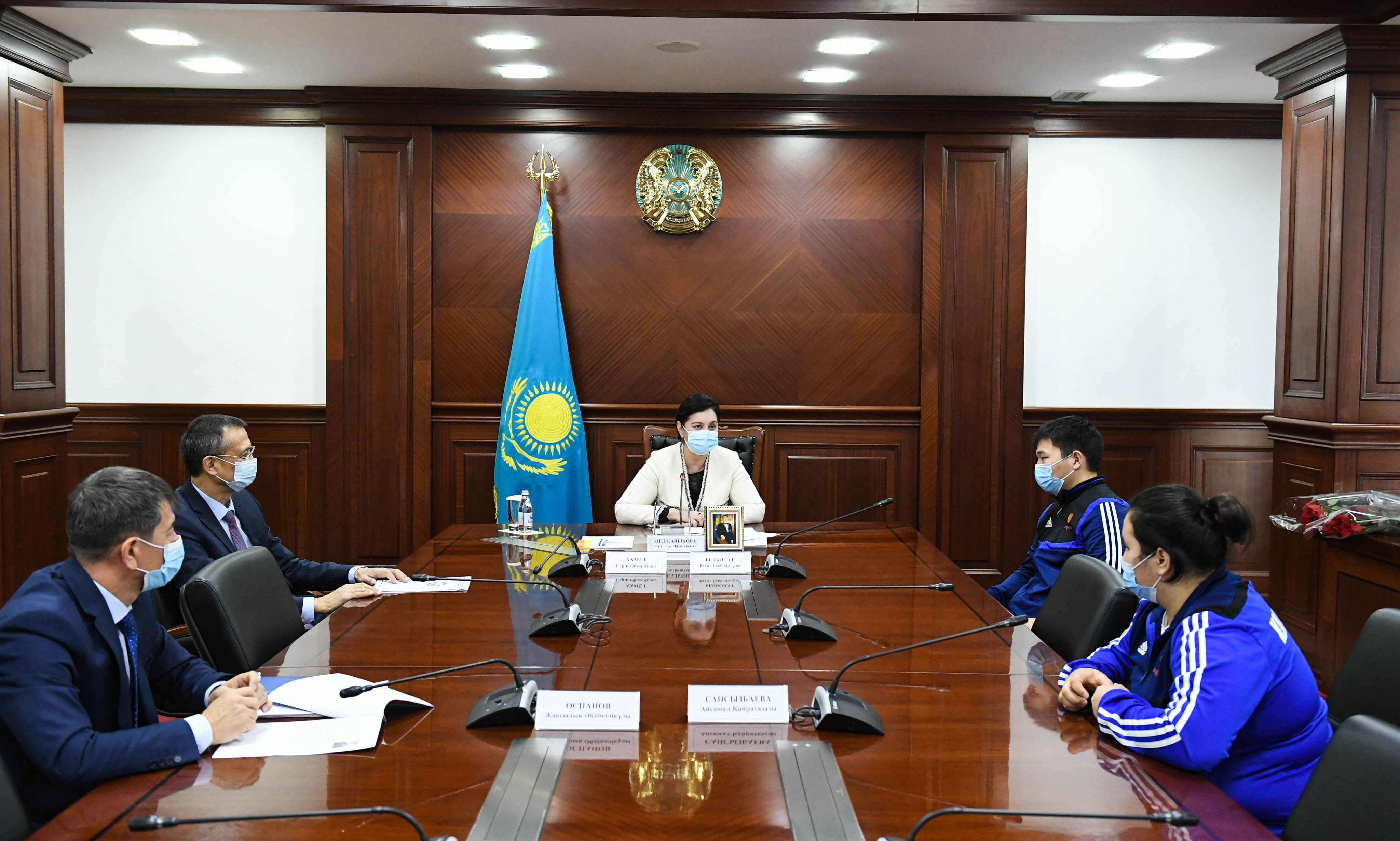 Гүлшара Әбдіқалықова әлем кубогінің жеңімпаздарын қабылдады