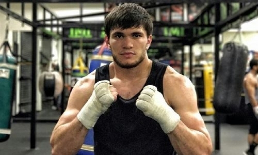 Әли Ахмедов чемпиондық тәж үшін таласады