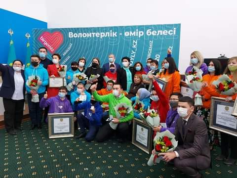 Атырауда үздік волонтерлер марапатталды