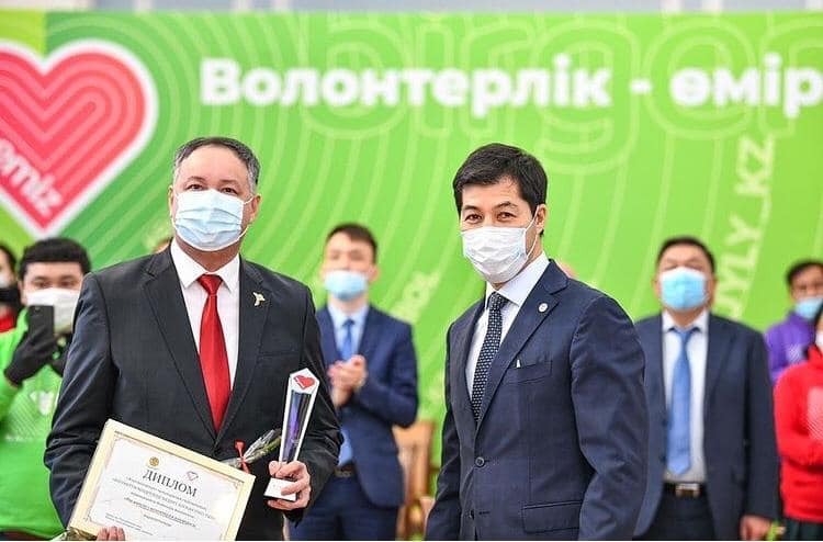 Жыл волонтері: "Мейірімділік көпірі" және NIS-тің үш жеңісі