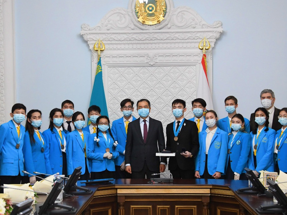 Алматыда «Ел үміті» жобасына қатысқан үздік жастар марапатталды