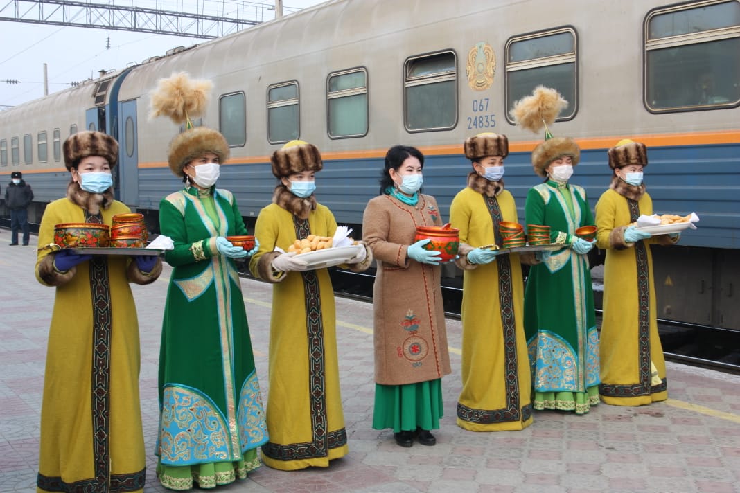 Шәмші пойызы Алматыдан Арысқа келді