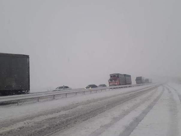 Атырау облысында үш жол жабылды