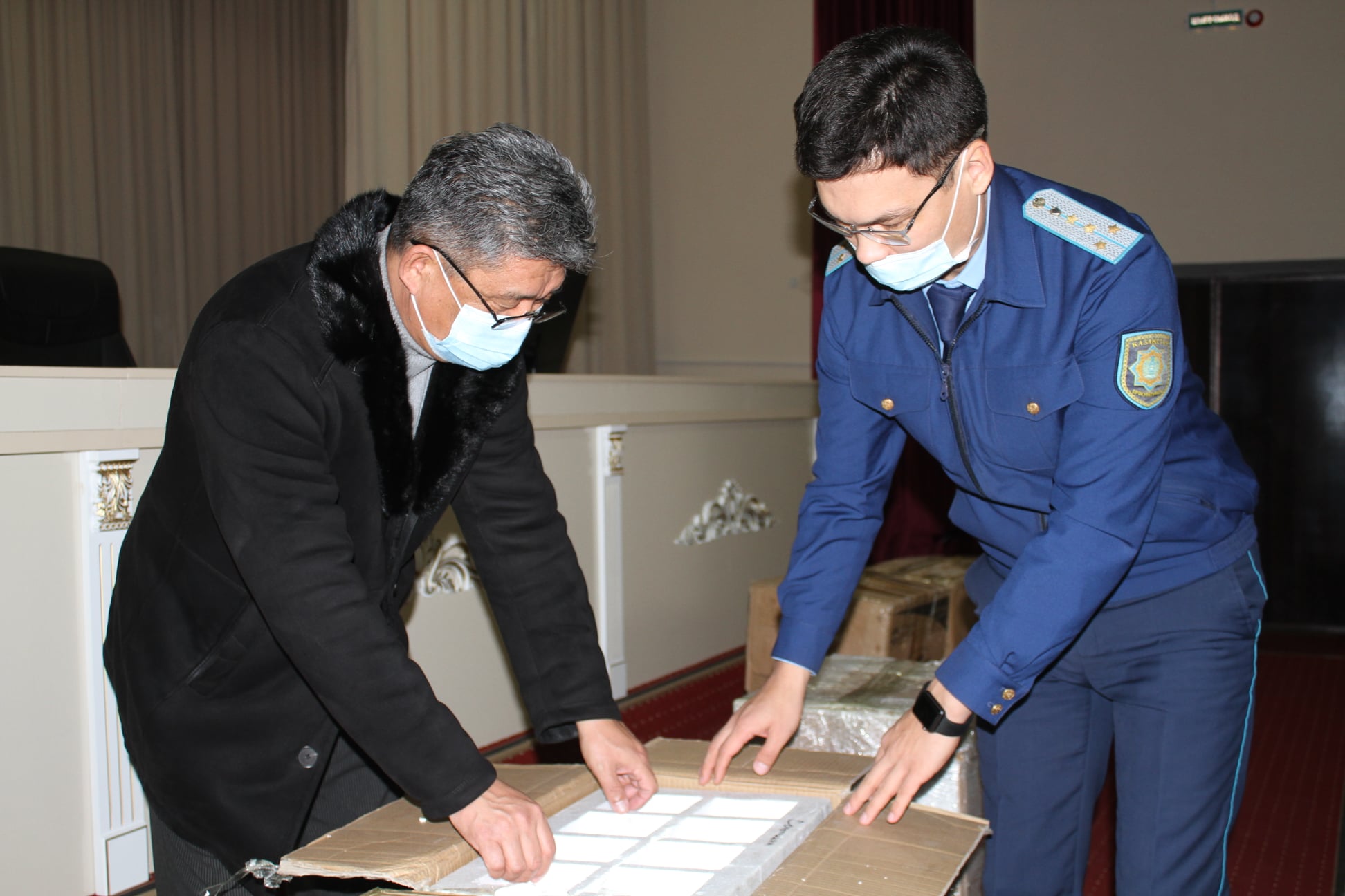 Түркістанда тәркіленген аппараттар аудандық ауруханаларға берілді