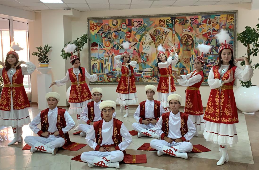 «Самғаның» бишілері шетелде топ жарды