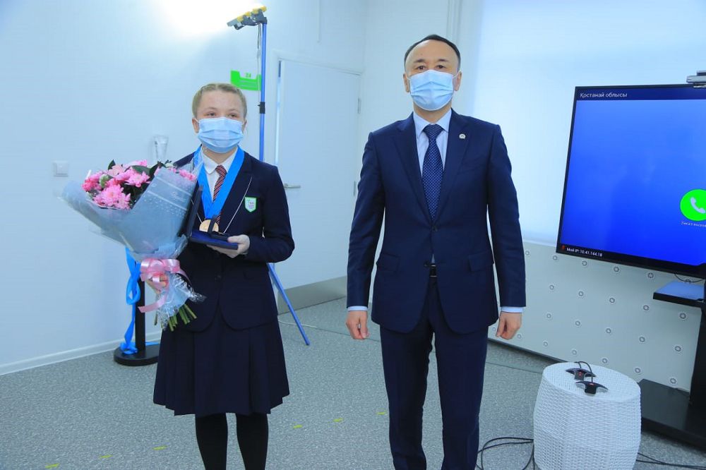 Оқушы «Елбасы медалін» алды