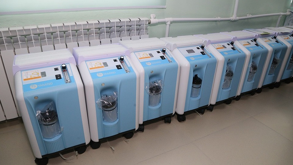 Теміртау ауруханаларына 200 концентратор сыйға берілді