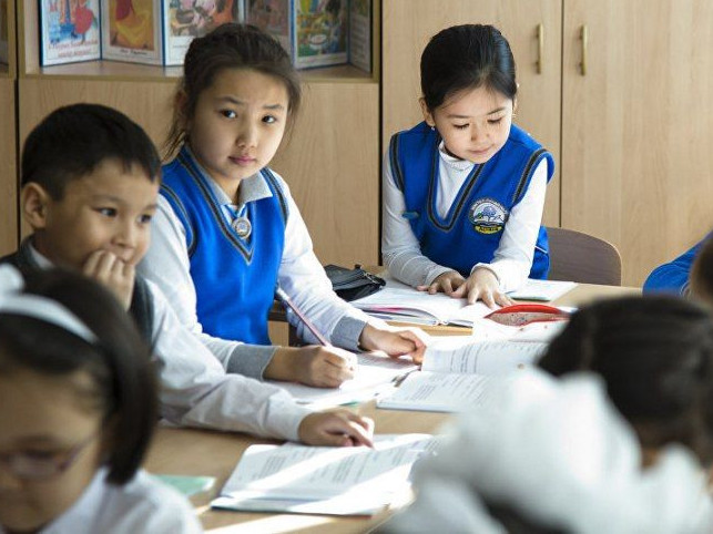 Жамбыл облысында оқушылар үшінші тоқсанда қалай оқиды?