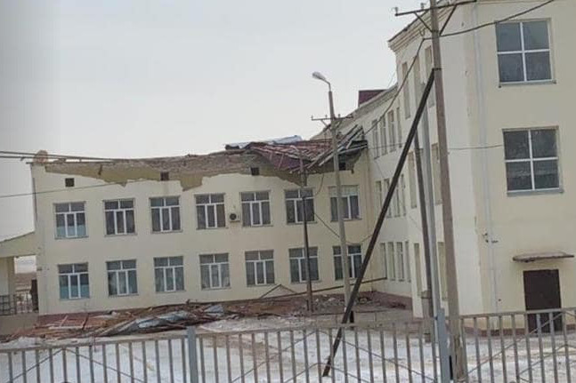 Атырау облысында үш мектеп шатырсыз қалды