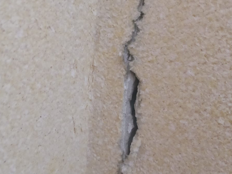 Семейдегі сапасыз үйге сапалы жөндеу керек