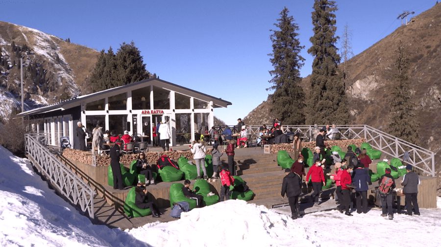 Тау баурайындағы тынығу орны