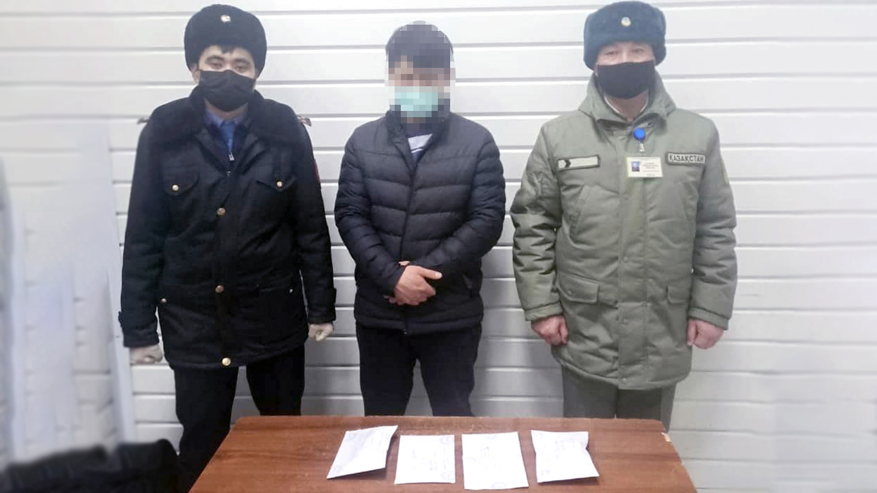 Шекарашылар кезекті рет есірткі тасымалдаушыларды әшкереледі