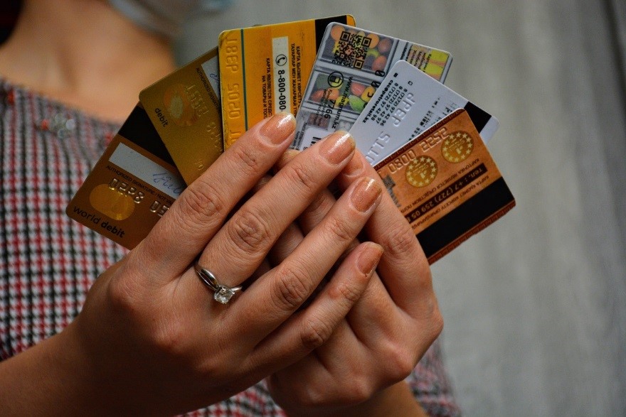 Несие «рәсімдеген» алаяқтар жәбірленушіні сазға отырғызды