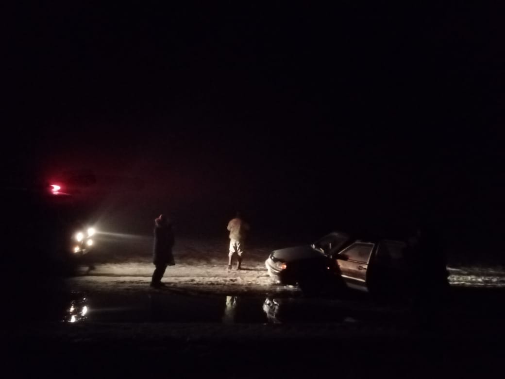 Батыс Қазақстанда балшыққа батқан көлік жолаушылары құтқарылды