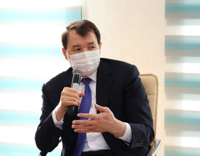 Алик Шпекбаев Алматы қаласының белсенді қоғам өкілдерімен кездесті