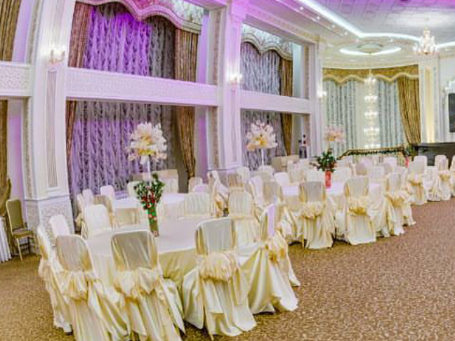 Атырауда мейрамханаға 100-ге жуық адам жиналған