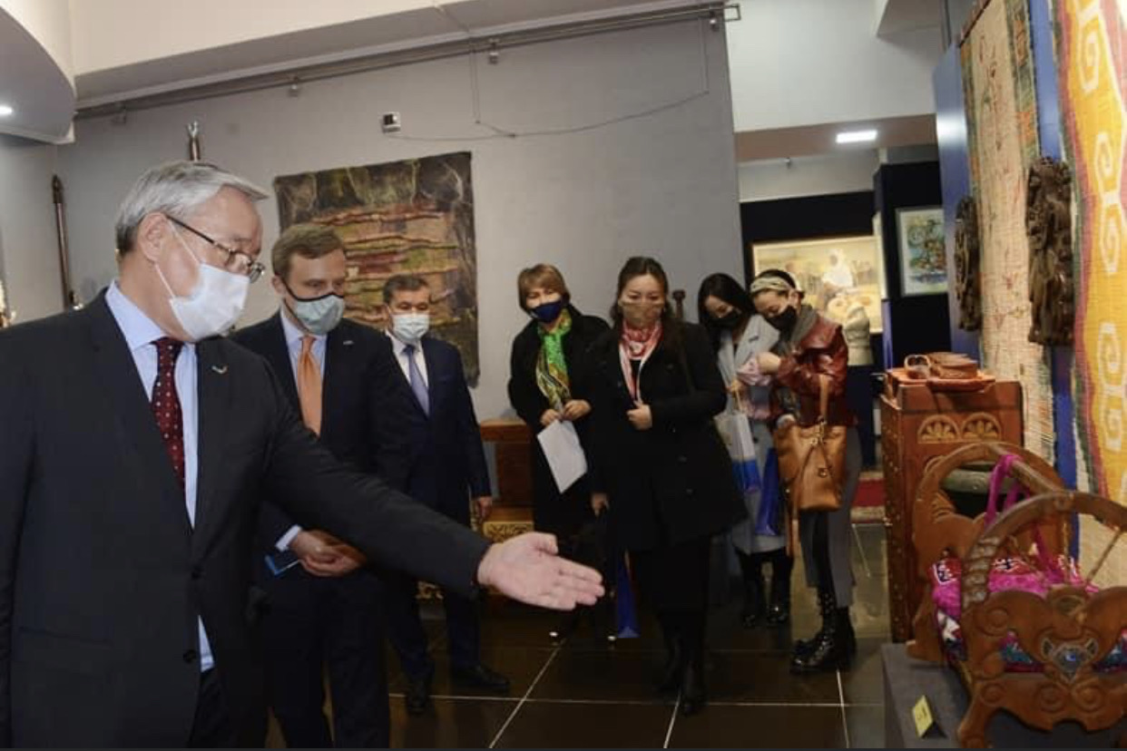 Ректор Алматыдағы АҚШ-тың Бас консулымен кездесті