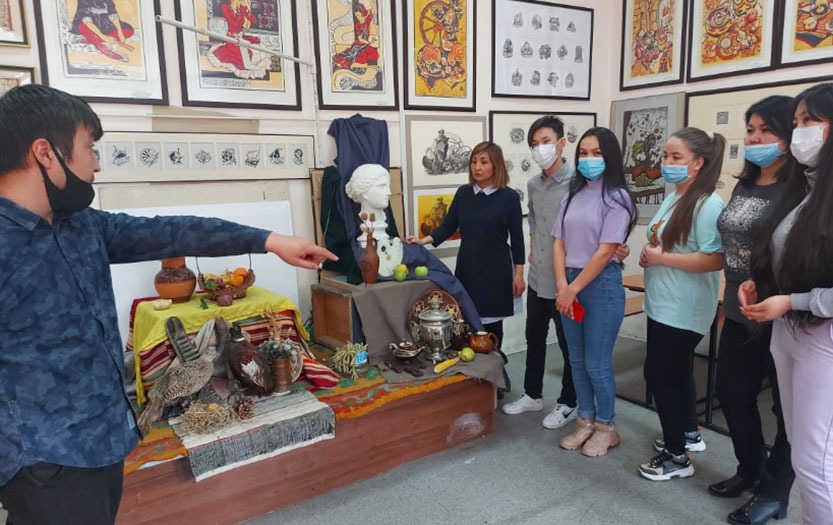 «Өмір - өнер» шығармашылық көрмесі өтті