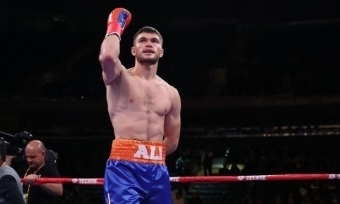 Әли Ахмедов наурызда жұдырықтасады