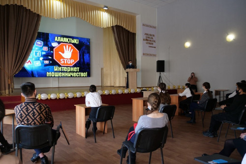 Интернет-алаяқтар өзгені қойып, студенттердің қалтасына түсе бастаған