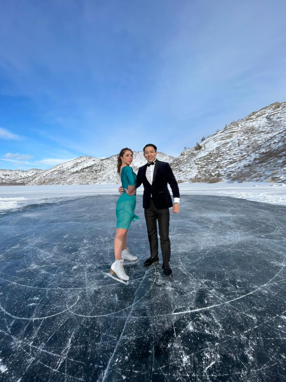 Көк мұз, биші қыз