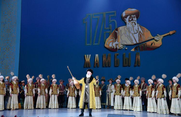 Жамбыл жылы жырлайды